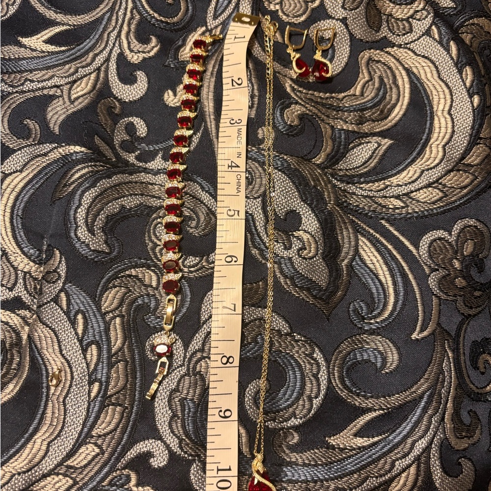 Jewelry Set - Picture 4 of 8